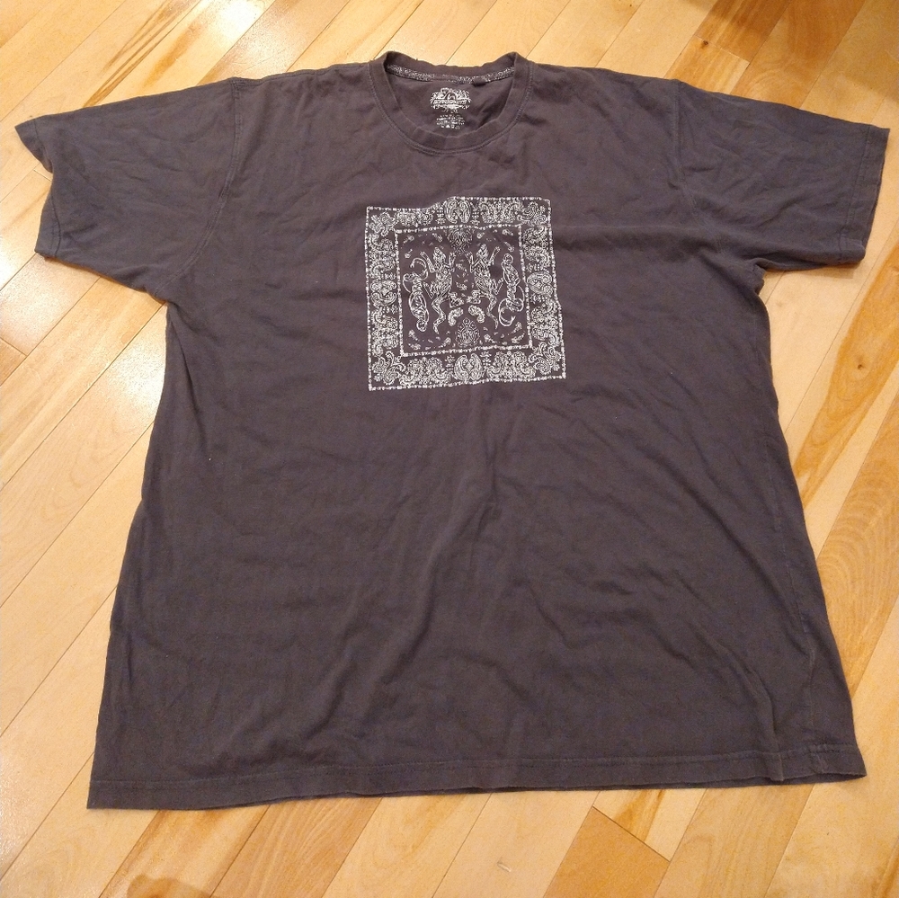 XL board sports gray t-shirt